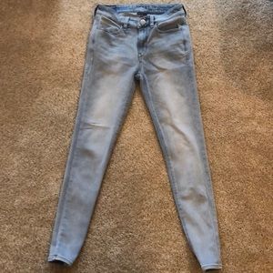 LIGHT BLUE AMERICAN EAGLE JEANS